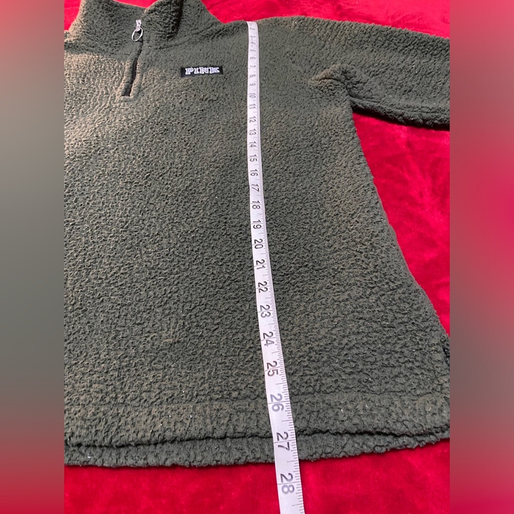 Softer than your Exs hugs and always there when you need it Large Sherpa pockets - Picture 4 of 14